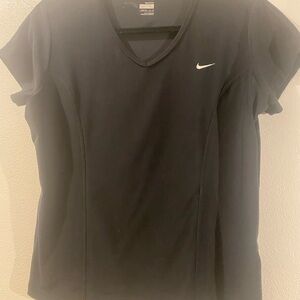 Nike Women's Black fitted V-Neck Tee size Large
